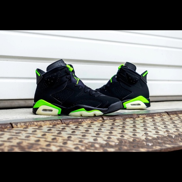 BRAND NEW JORDAN RETRO 6